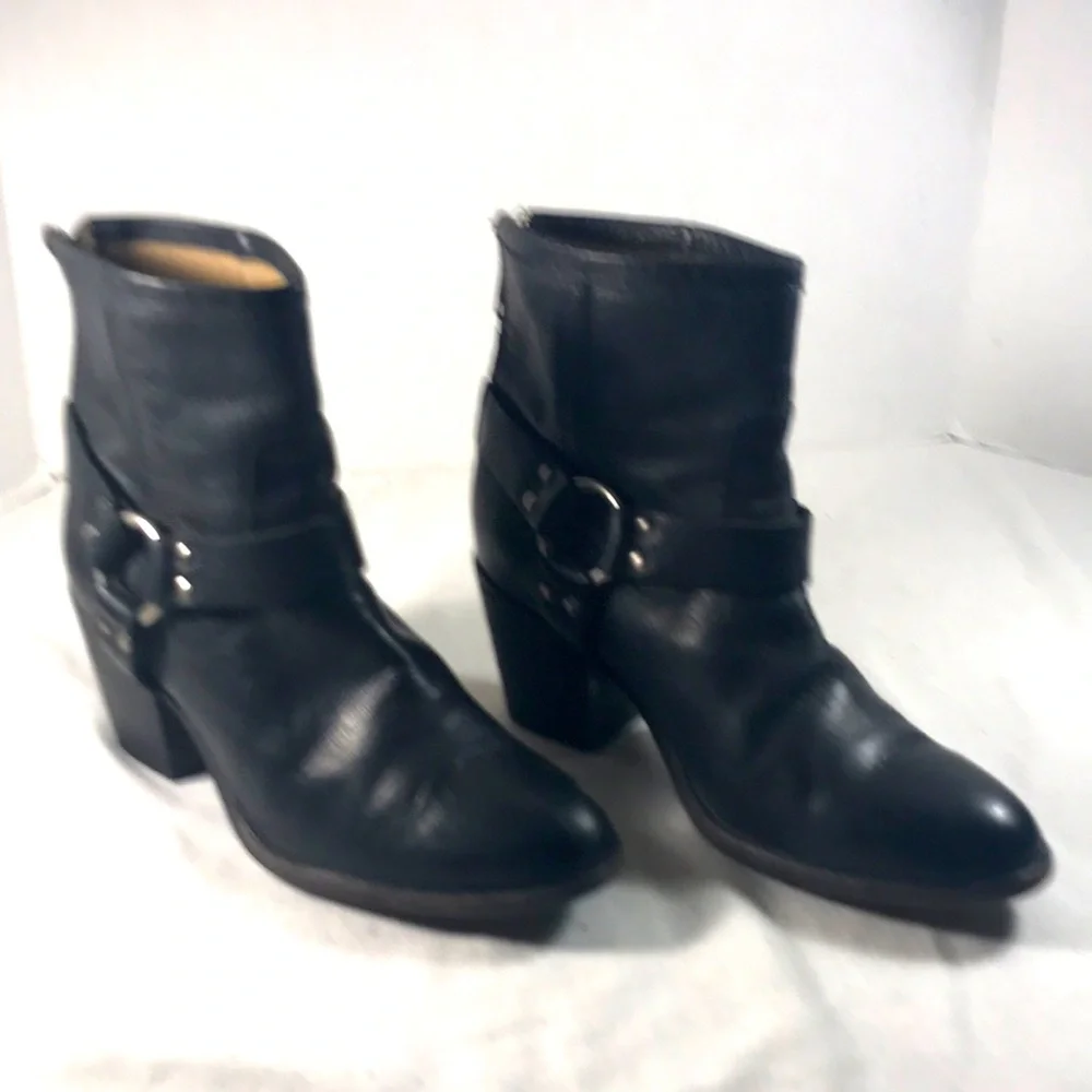 Frye Women’s Black Leather Tabitha Harness Back Zipper Boho Moto Ankle Boots 9